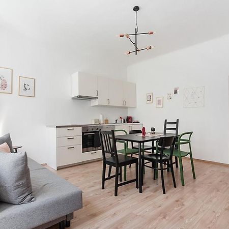 Colorful Apartment Facing Green Courtyard 비엔나 외부 사진